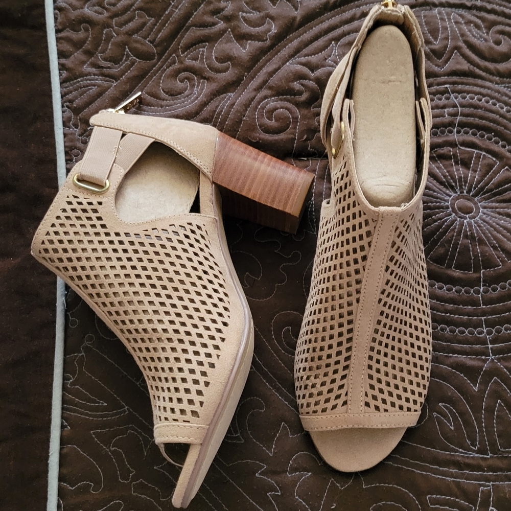 Women's Unisa Heeled Boots